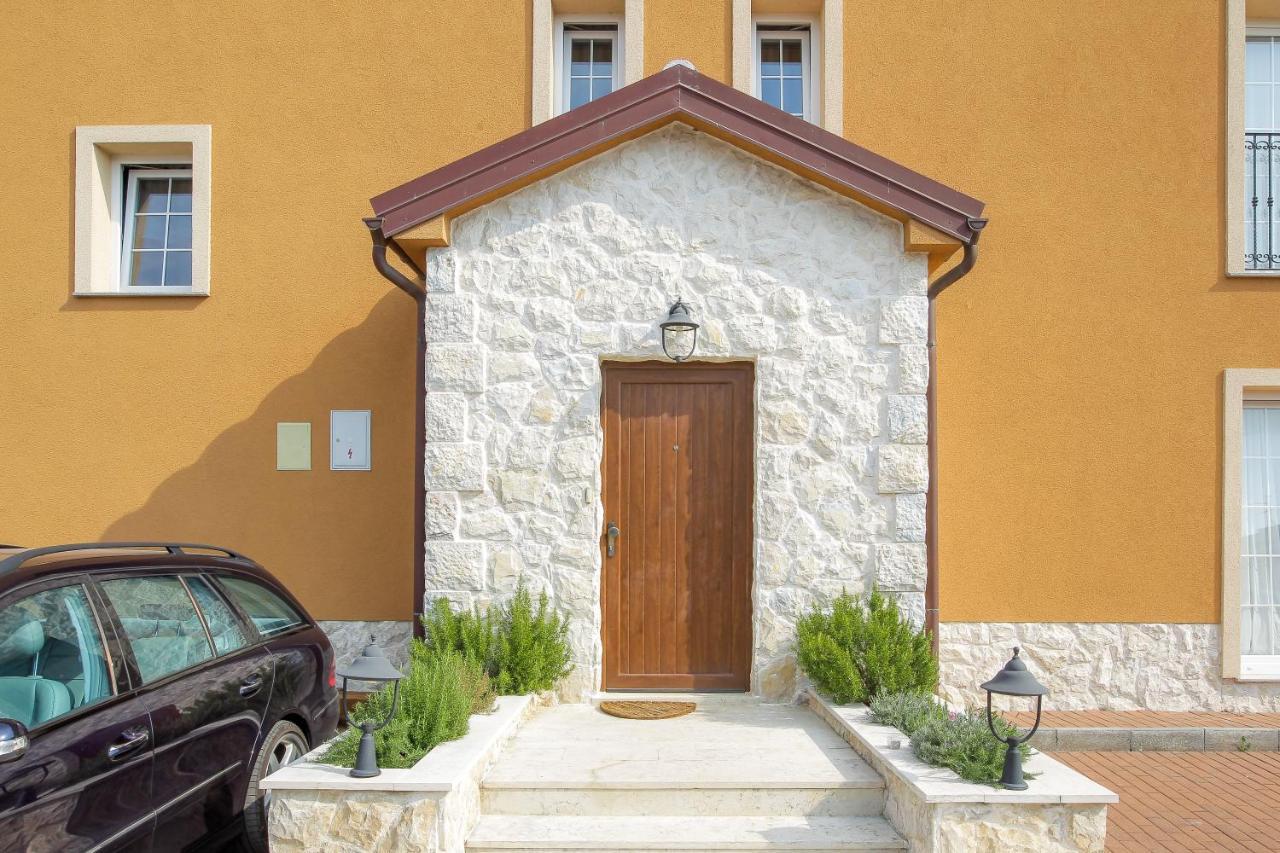 Rougemarin Apartments Biograd Na Moru Buitenkant foto